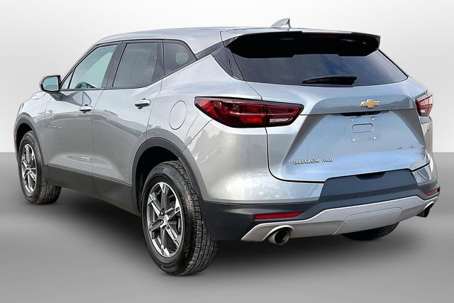 Used 2025 Chevrolet Blazer LT AWD/4WD image 12