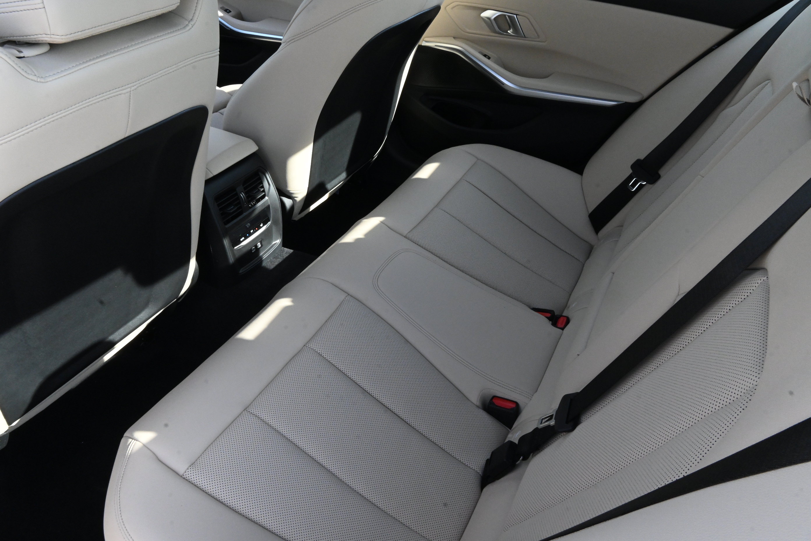 New 2026 BMW 330i Sedan w/ Premium Package RWD image 12