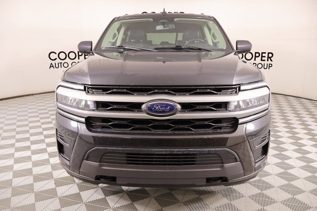 Used 2023 Ford Expedition Max XLT image 10