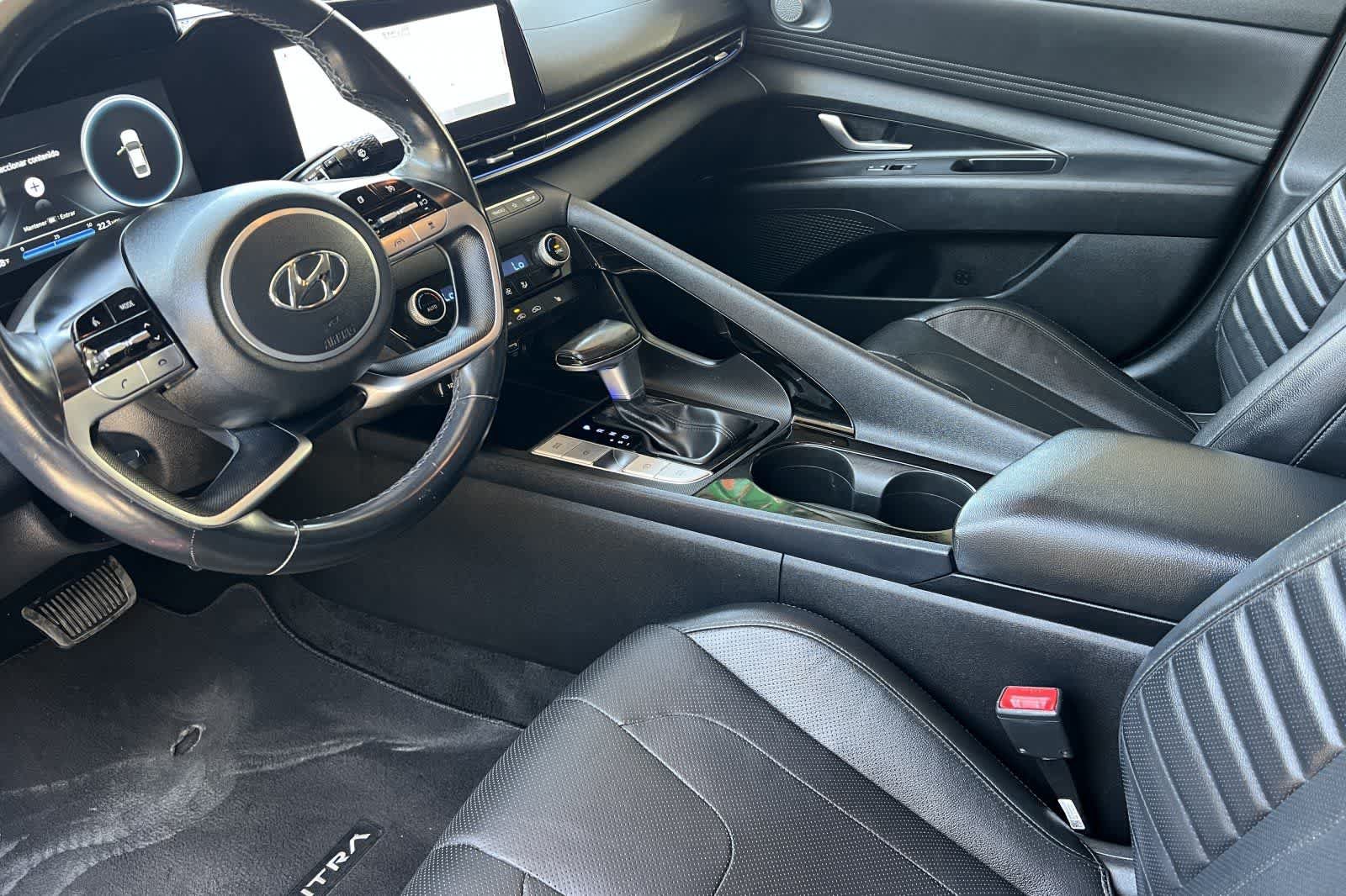 Used 2021 Hyundai Elantra Limited FWD image 12