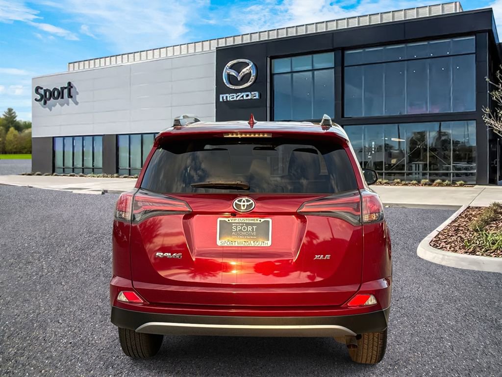 Used 2018 Toyota RAV4 XLE image 4