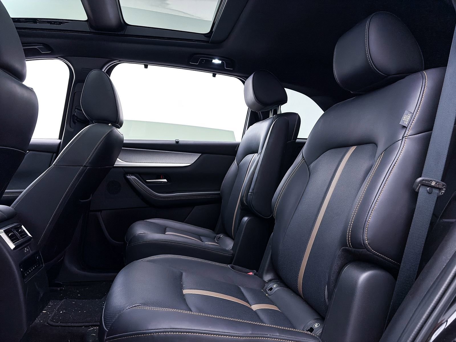 Used 2025 MAZDA CX-90 Plug-In Hybrid w/ Premium Plus image 38