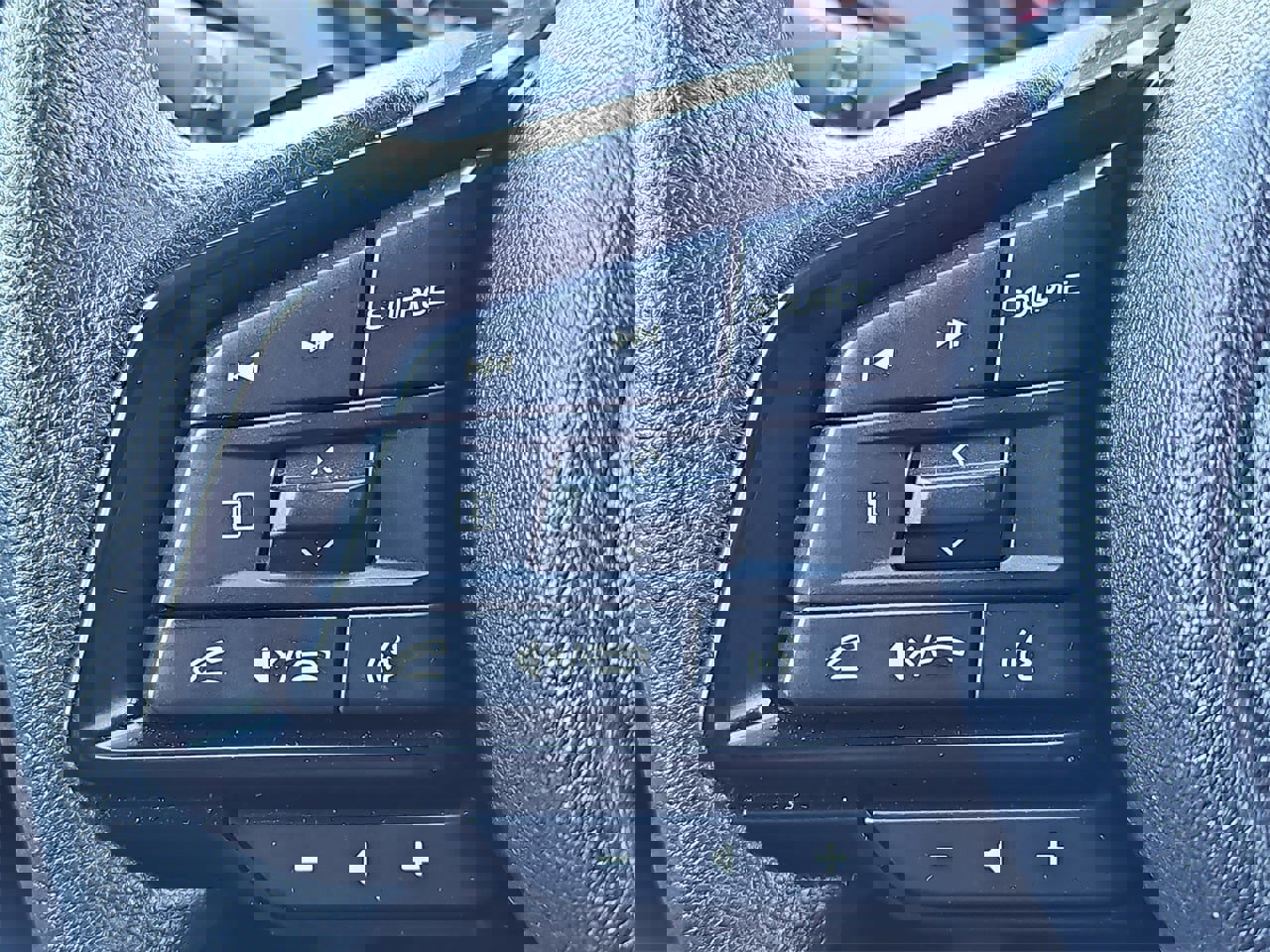 Certified 2025 Subaru Crosstrek 2.0i Premium image 17