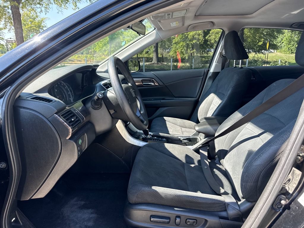 Certified 2017 Honda Accord EX image 12