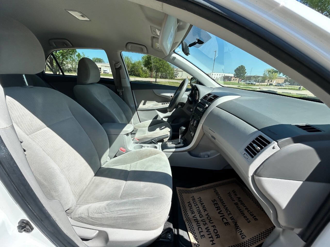 Used 2010 Toyota Corolla LE FWD image 15