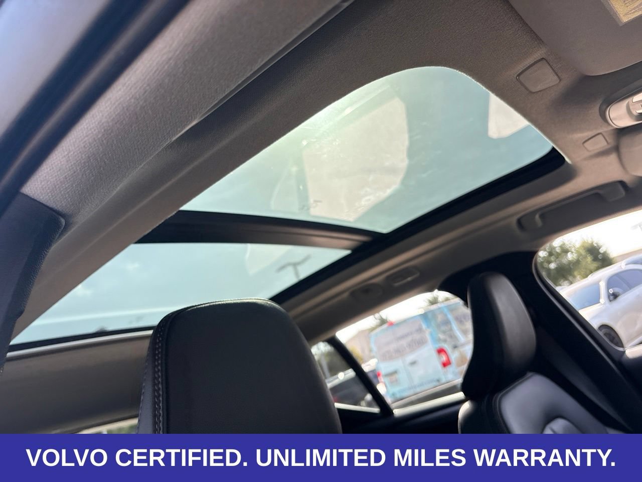 Certified 2023 Volvo XC40 B5 Plus w/ Protection Package Premier AWD/4WD image 15