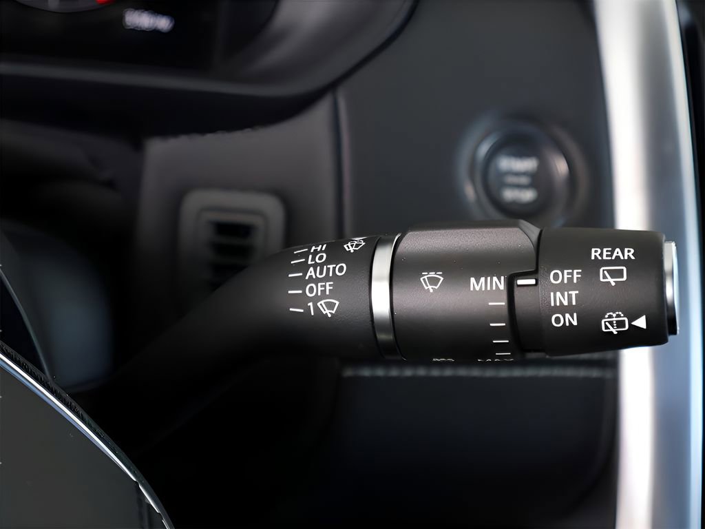 New 2025 Land Rover Discovery Dynamic SE image 36