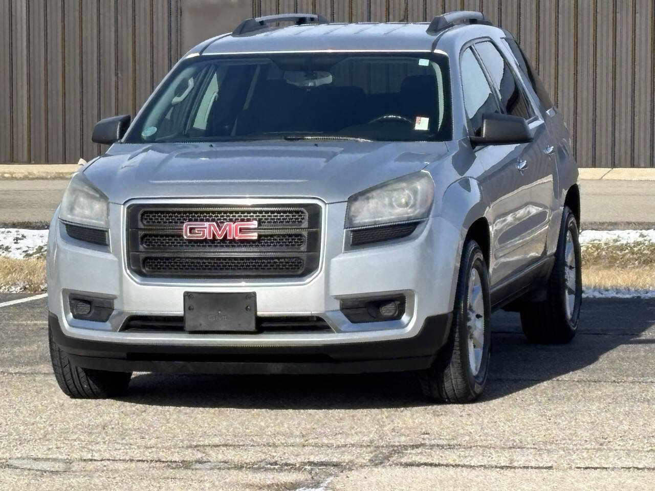 Used 2015 GMC Acadia SLE image 4