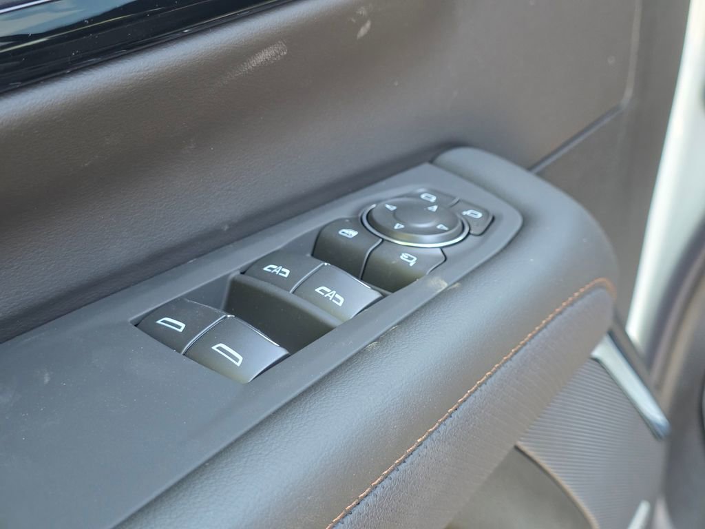 New 2026 Chevrolet Suburban High Country image 21