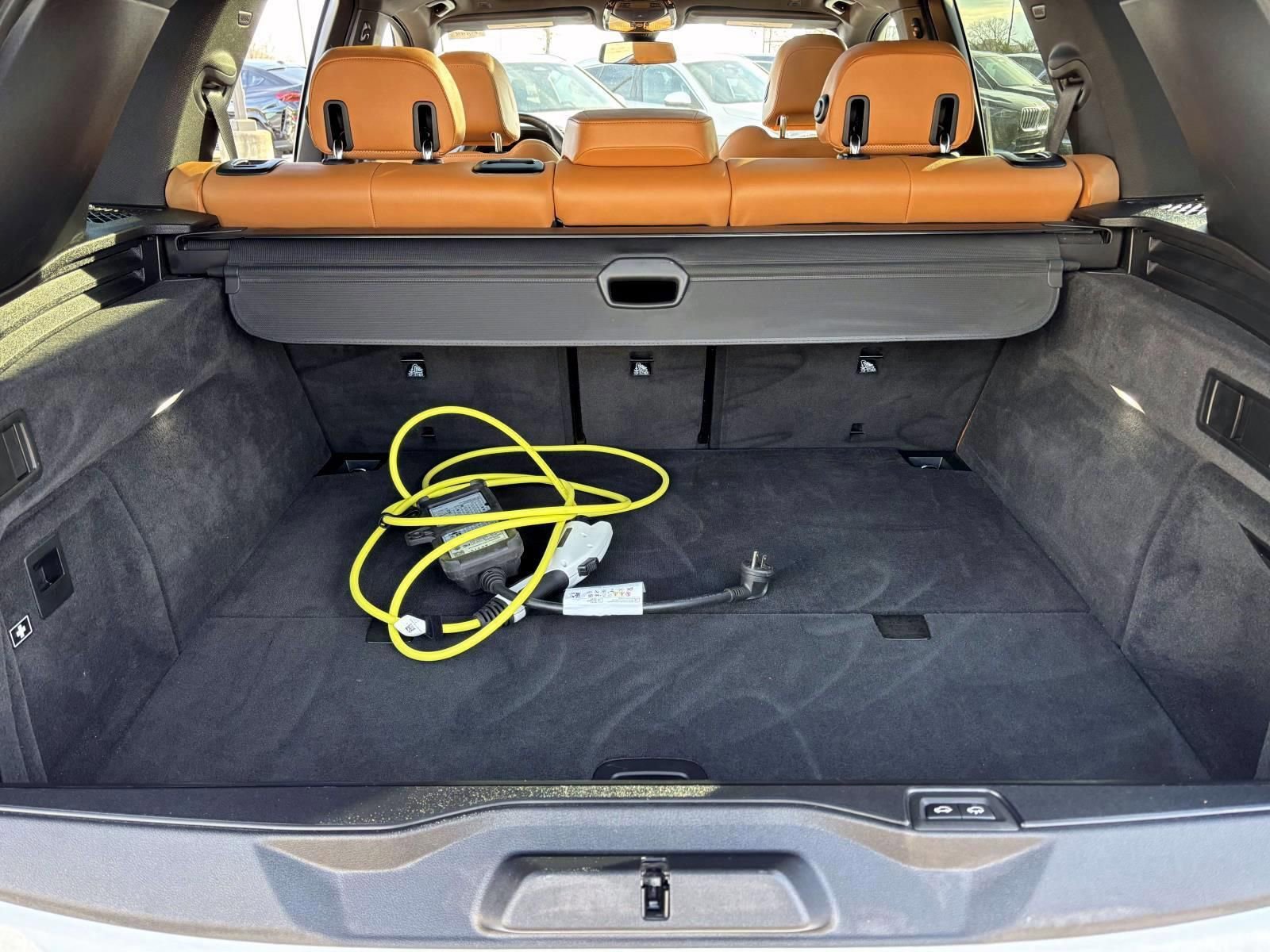 Used 2023 BMW X5 xDrive45e w/ Parking Assistance Package image 9