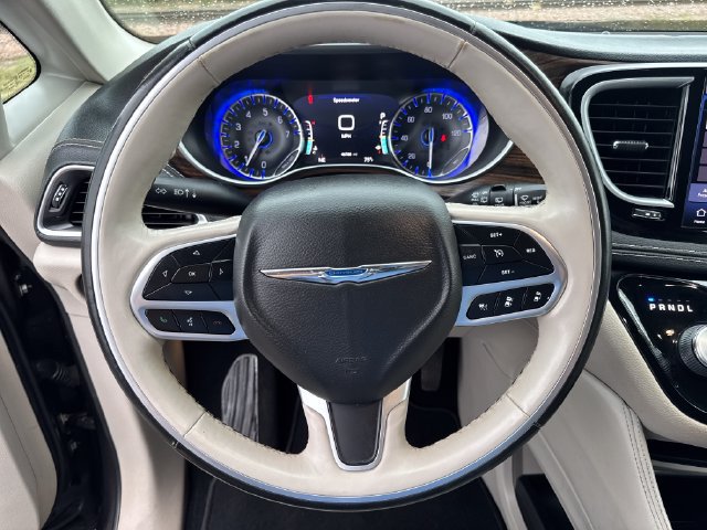 Used 2021 Chrysler Pacifica Limited w/ Premium & Safety Sphere Group AWD/4WD image 15