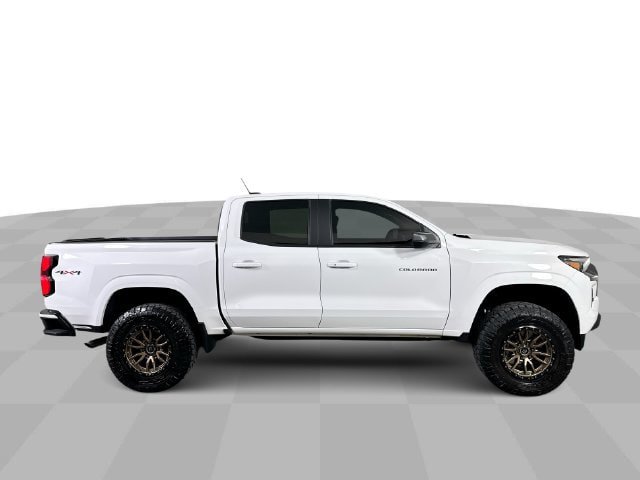 Used 2024 Chevrolet Colorado LT w/ LT Convenience Package III AWD/4WD image 9