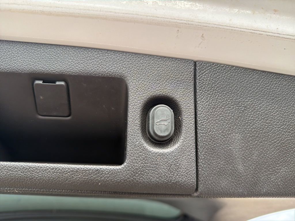 Used 2019 Chevrolet Tahoe Premier AWD/4WD image 7