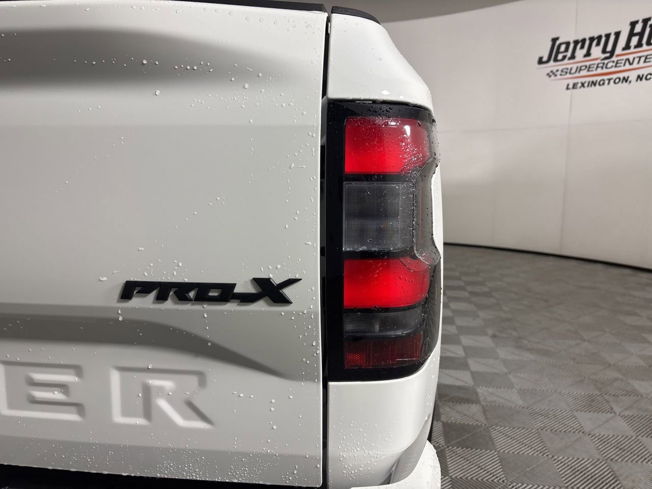 Used 2024 Nissan Frontier Pro-X w/ Technology Package image 36