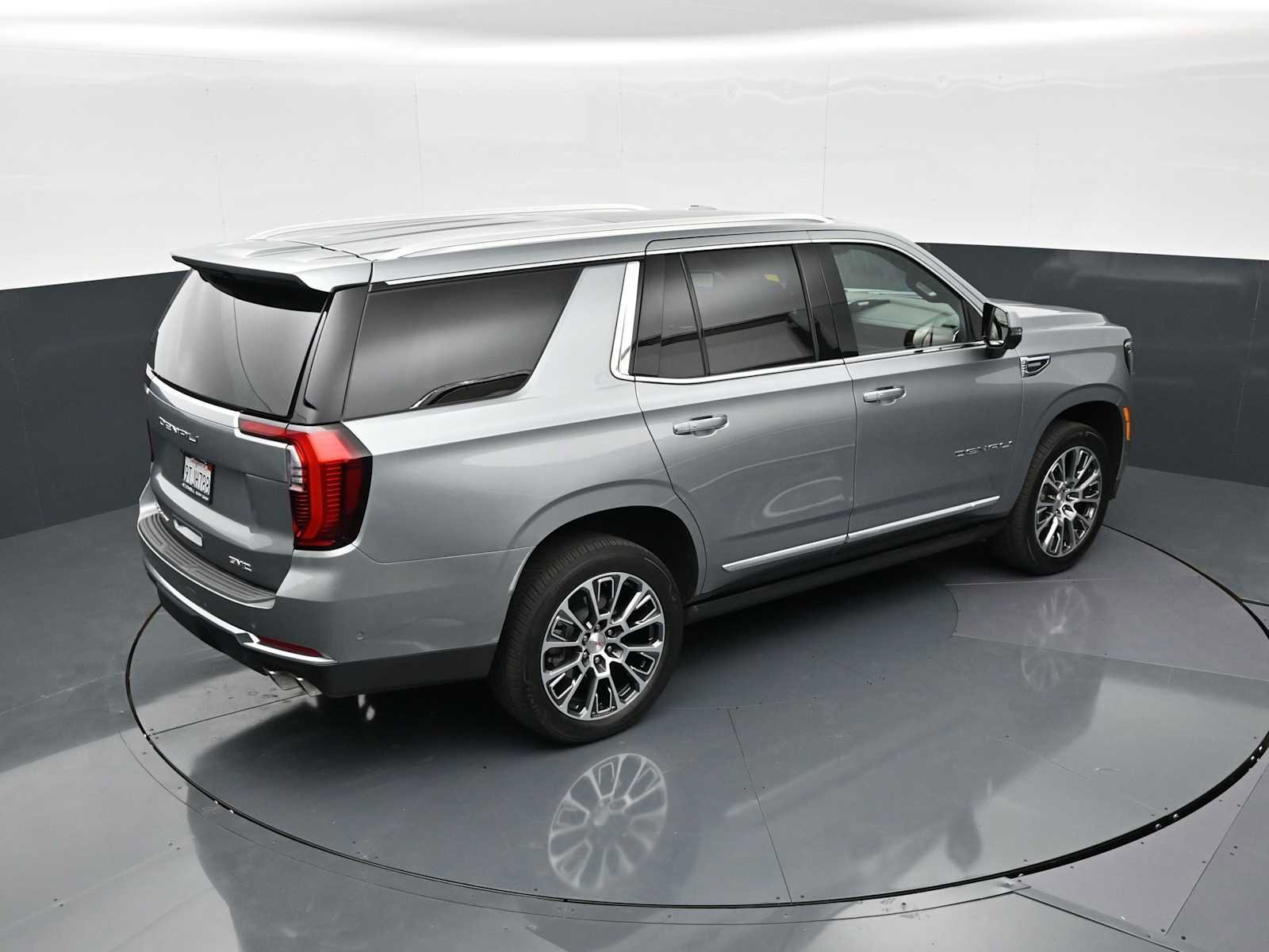 Used 2025 GMC Yukon Denali w/ Denali Reserve Package AWD/4WD image 21