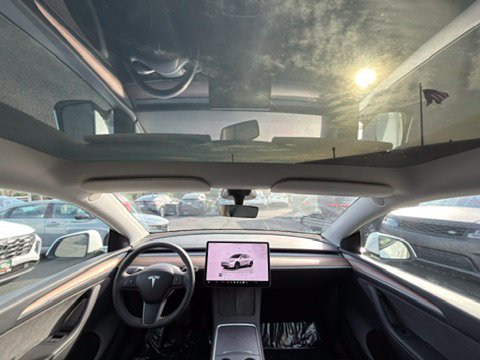 Used 2024 Tesla Model Y Long Range AWD/4WD image 25