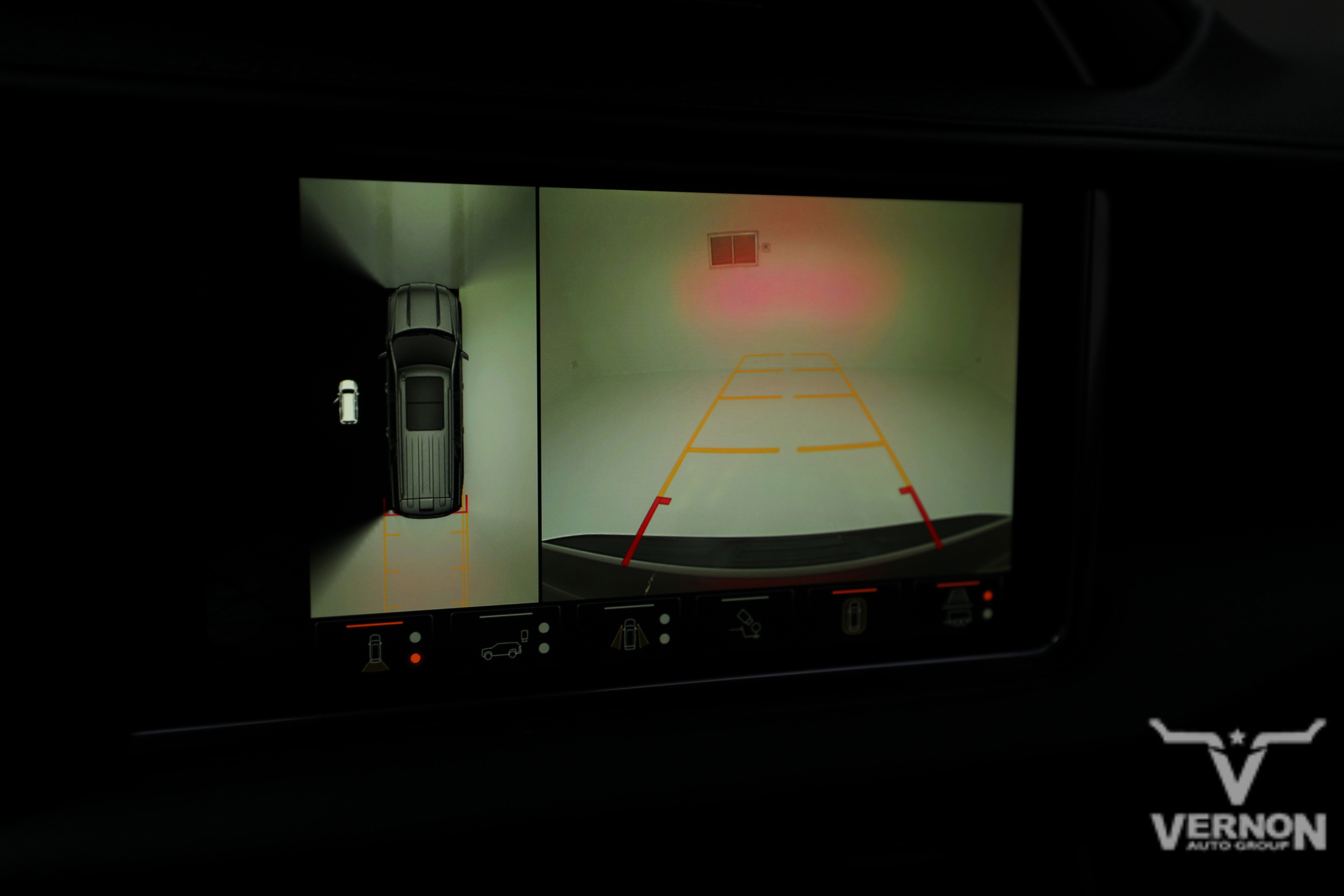 Used 2024 GMC Yukon Denali w/ Advanced Technology Package image 35