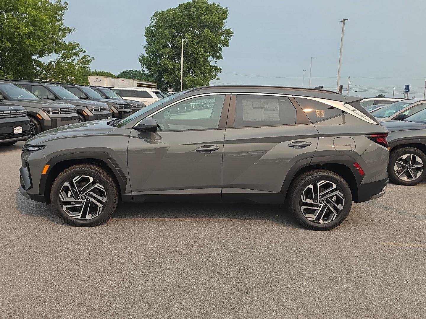 New 2026 Hyundai Tucson SEL Plus AWD/4WD image 2
