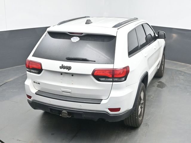 Used 2017 Jeep Grand Cherokee Laredo AWD/4WD image 24