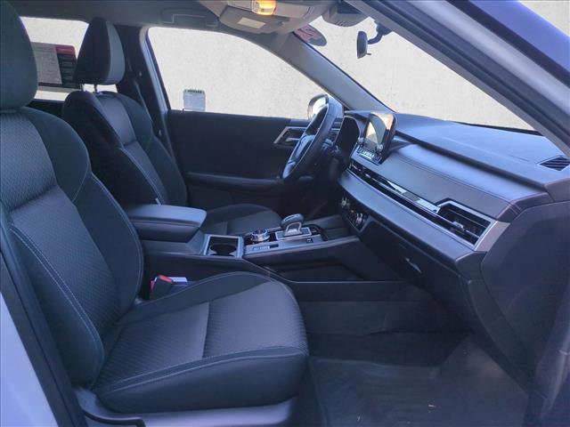 Used 2024 Mitsubishi Outlander ES image 19