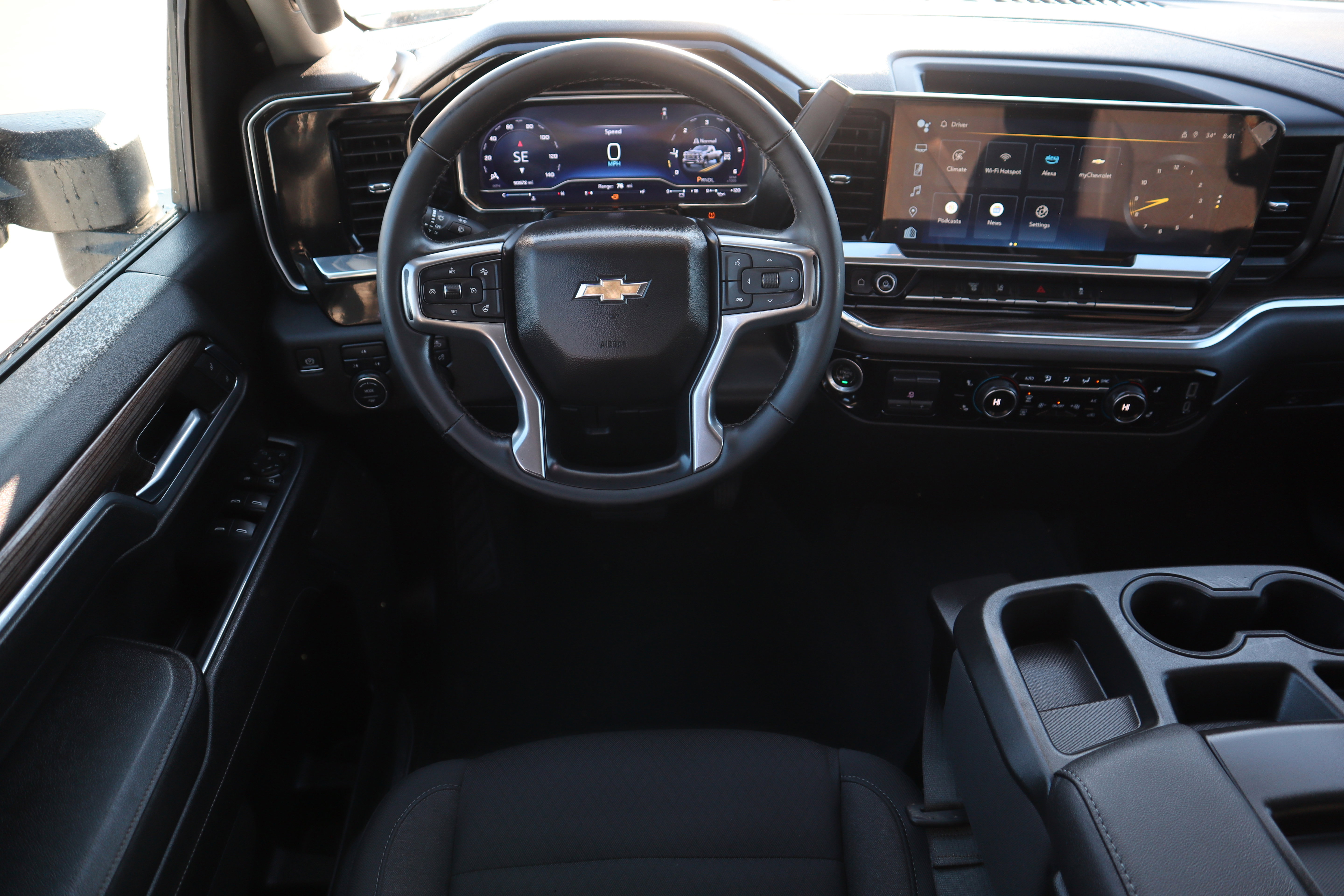 Used 2024 Chevrolet Silverado 3500 LT w/ Convenience Package image 18