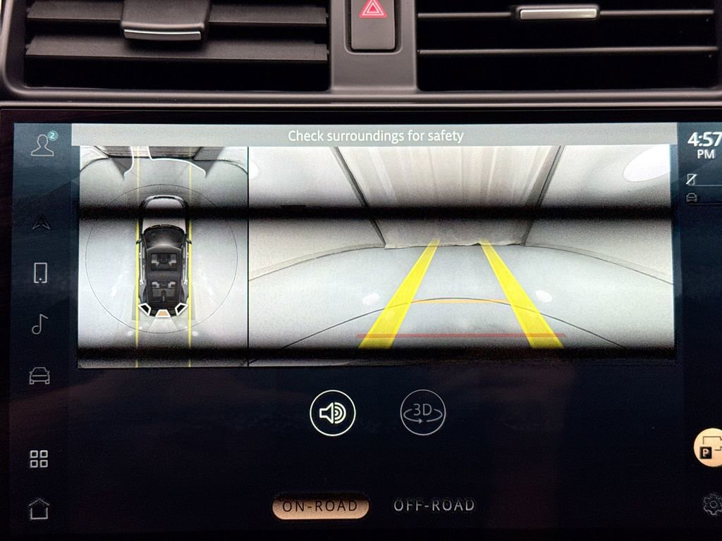 Used 2021 Land Rover Discovery HSE R-Dynamic AWD/4WD image 15