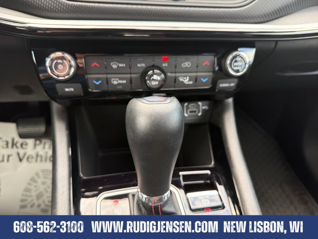 Used 2025 Jeep Compass Trailhawk AWD/4WD image 17