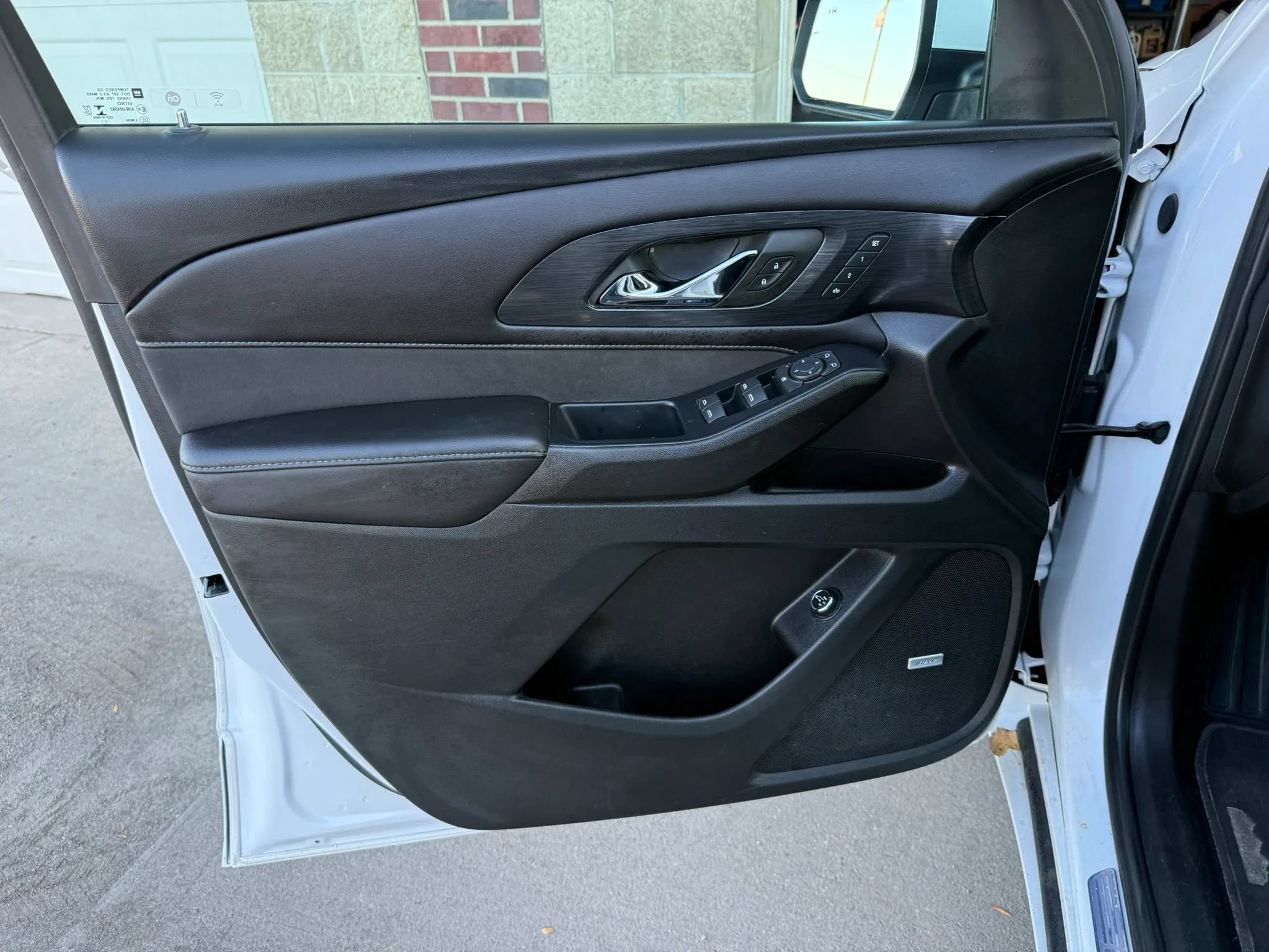Used 2021 Chevrolet Traverse High Country w/ LPO, Cargo Package AWD/4WD image 19