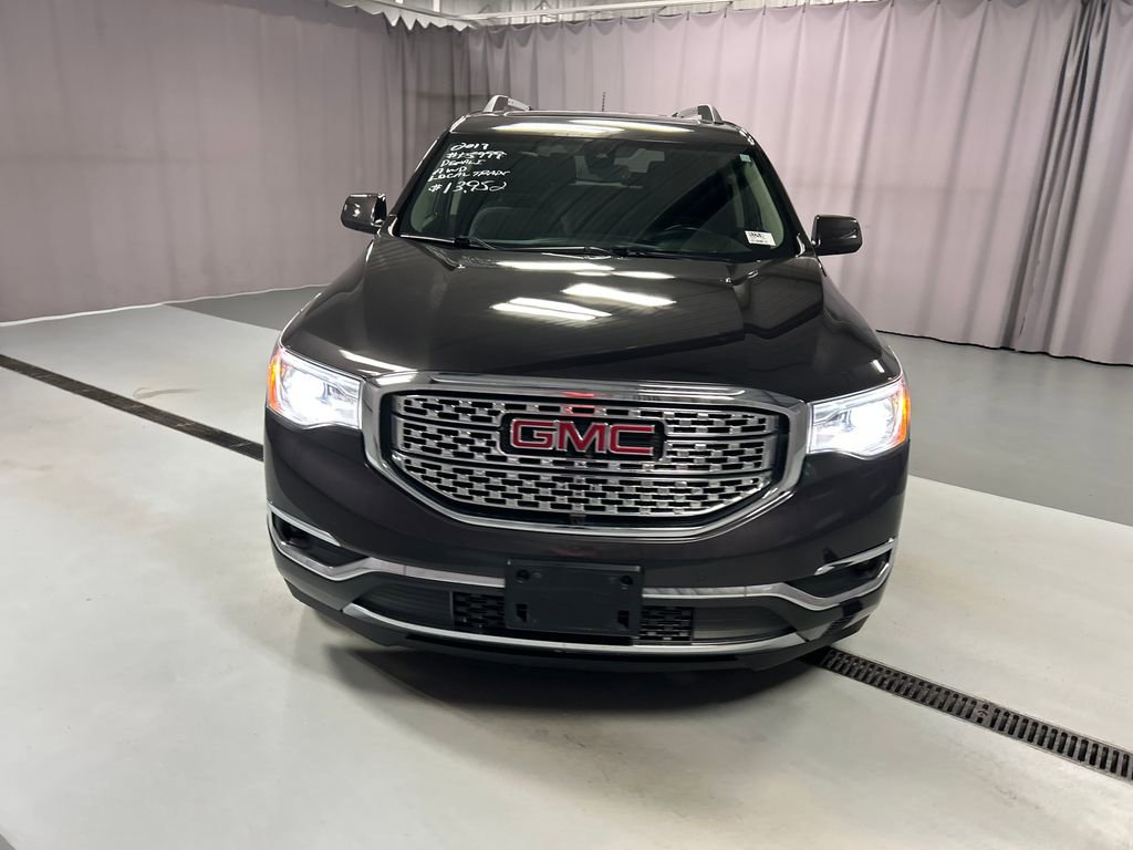 Used 2017 GMC Acadia Denali w/ Technology Package image 2
