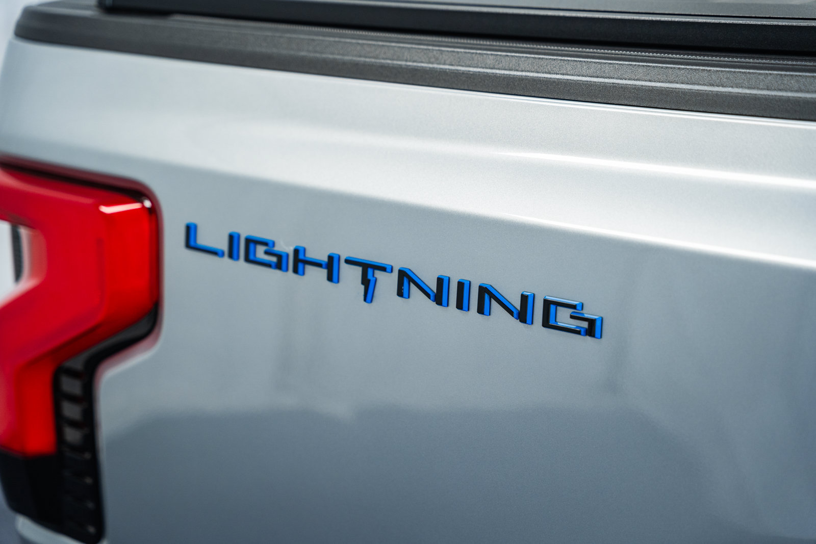 Certified 2025 Ford F150 Lightning Platinum AWD/4WD image 23