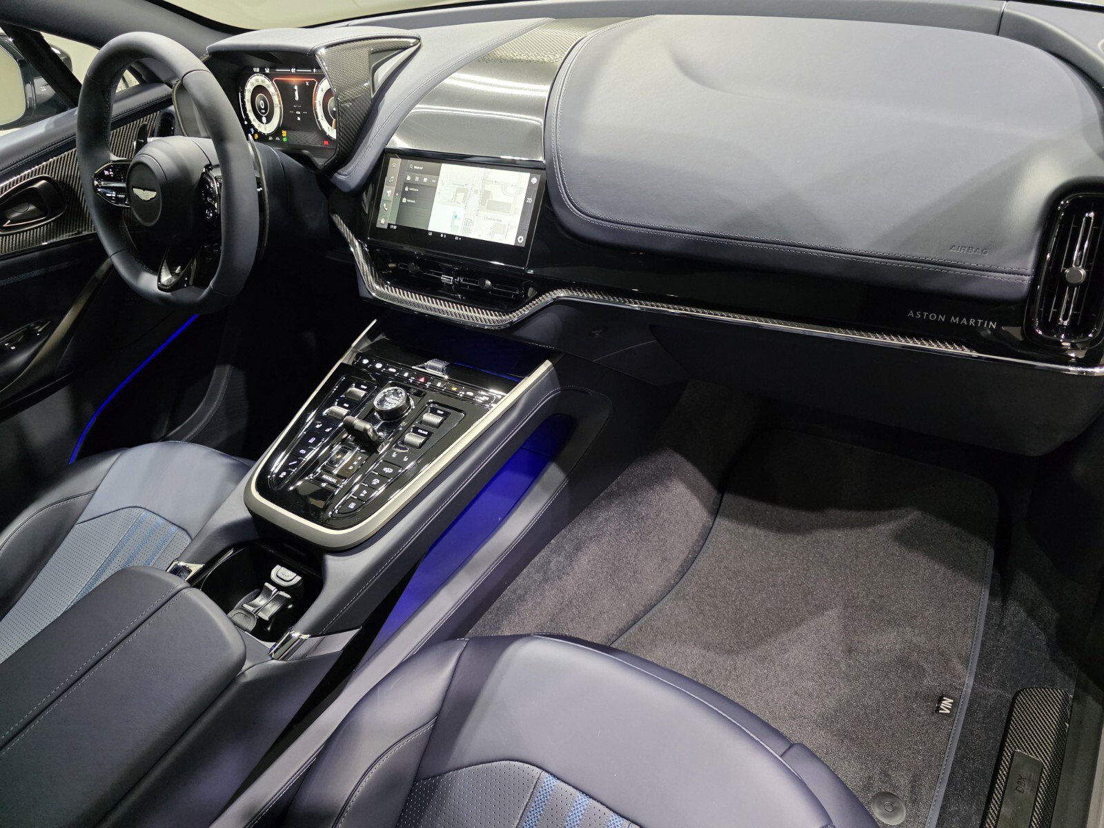 New 2026 Aston Martin DBX 707 image 23