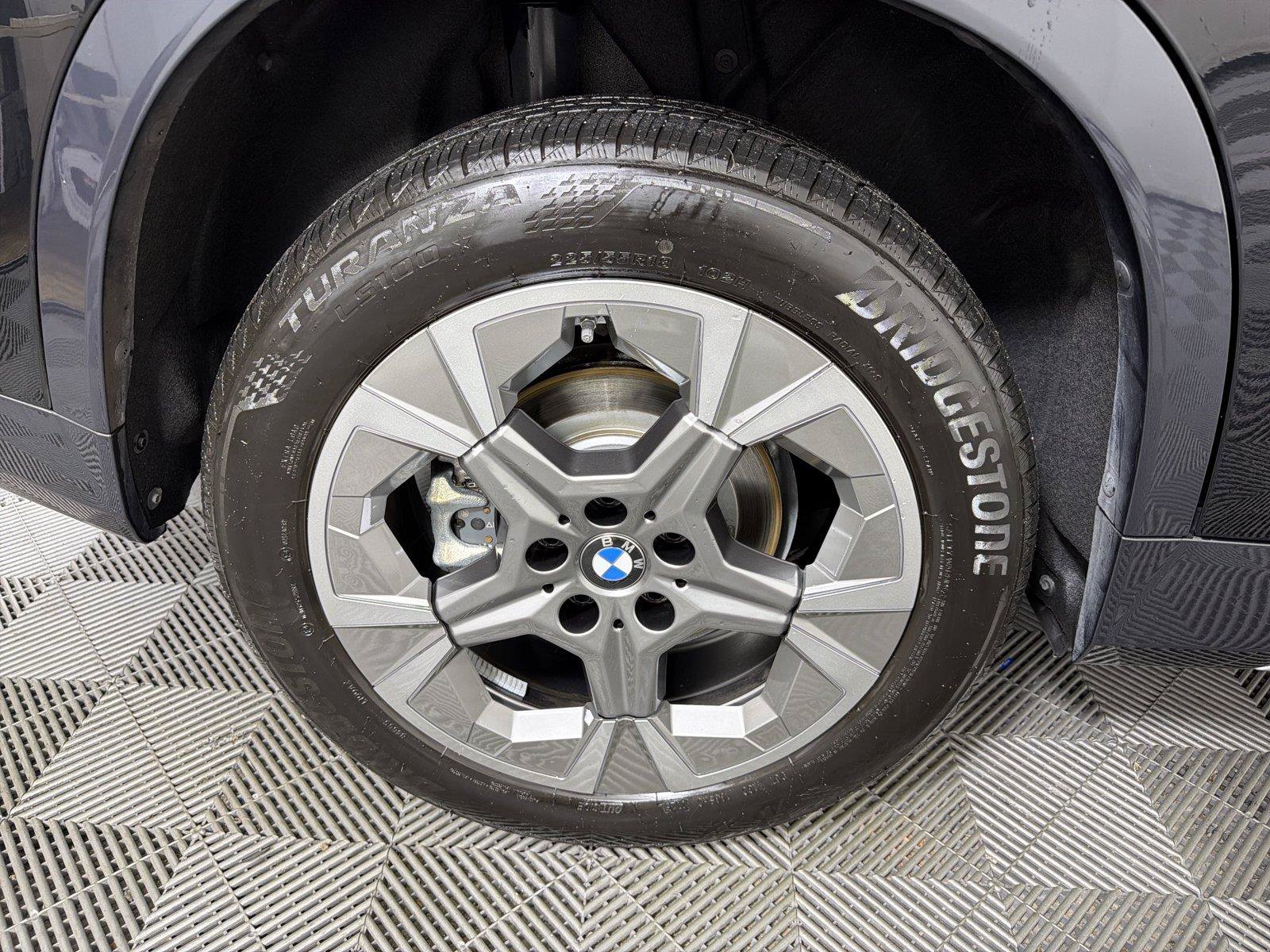Used 2025 BMW X1 xDrive28i AWD/4WD image 15