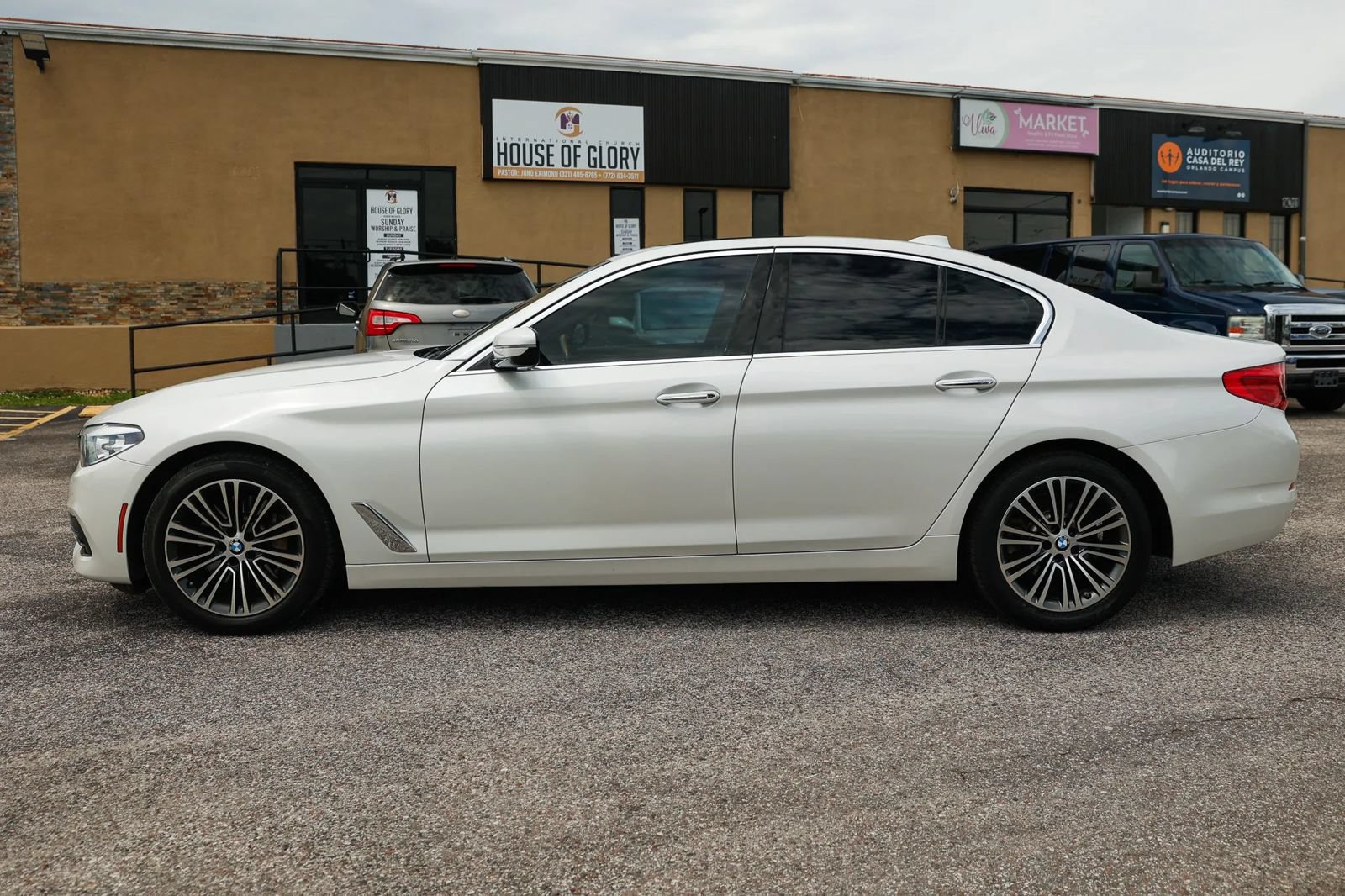 Used 2018 BMW 530i xDrive AWD/4WD image 2