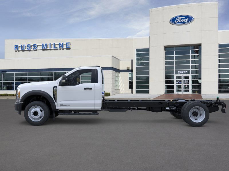 New 2025 Ford F550 2WD Regular Cab Super Duty image 3