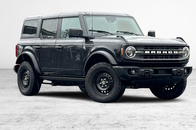 Used 2023 Ford Bronco Black Diamond image 2
