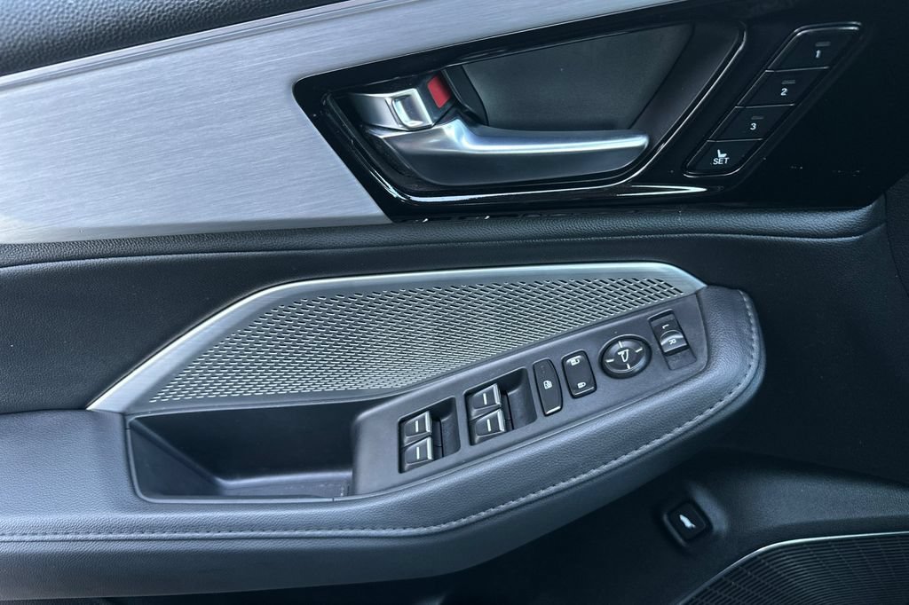 Certified 2023 Acura MDX FWD image 15