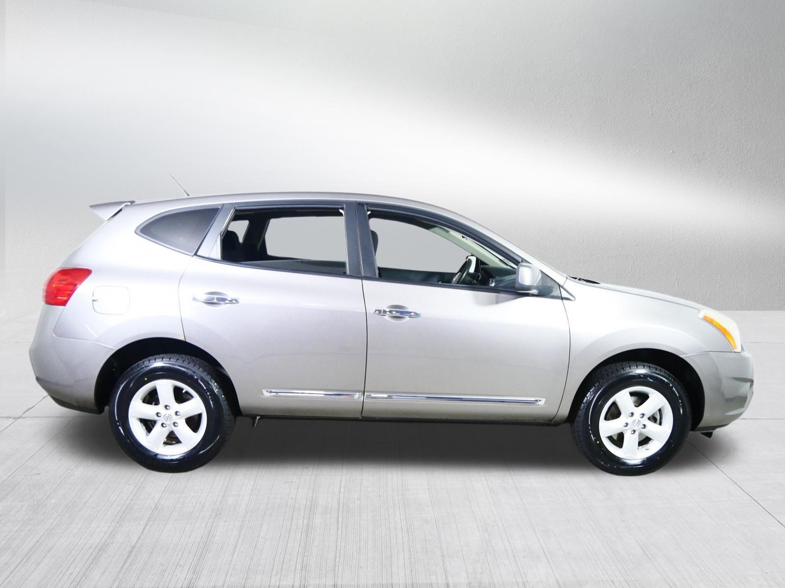 Used 2013 Nissan Rogue S w/ Special Edition Pkg AWD/4WD image 8