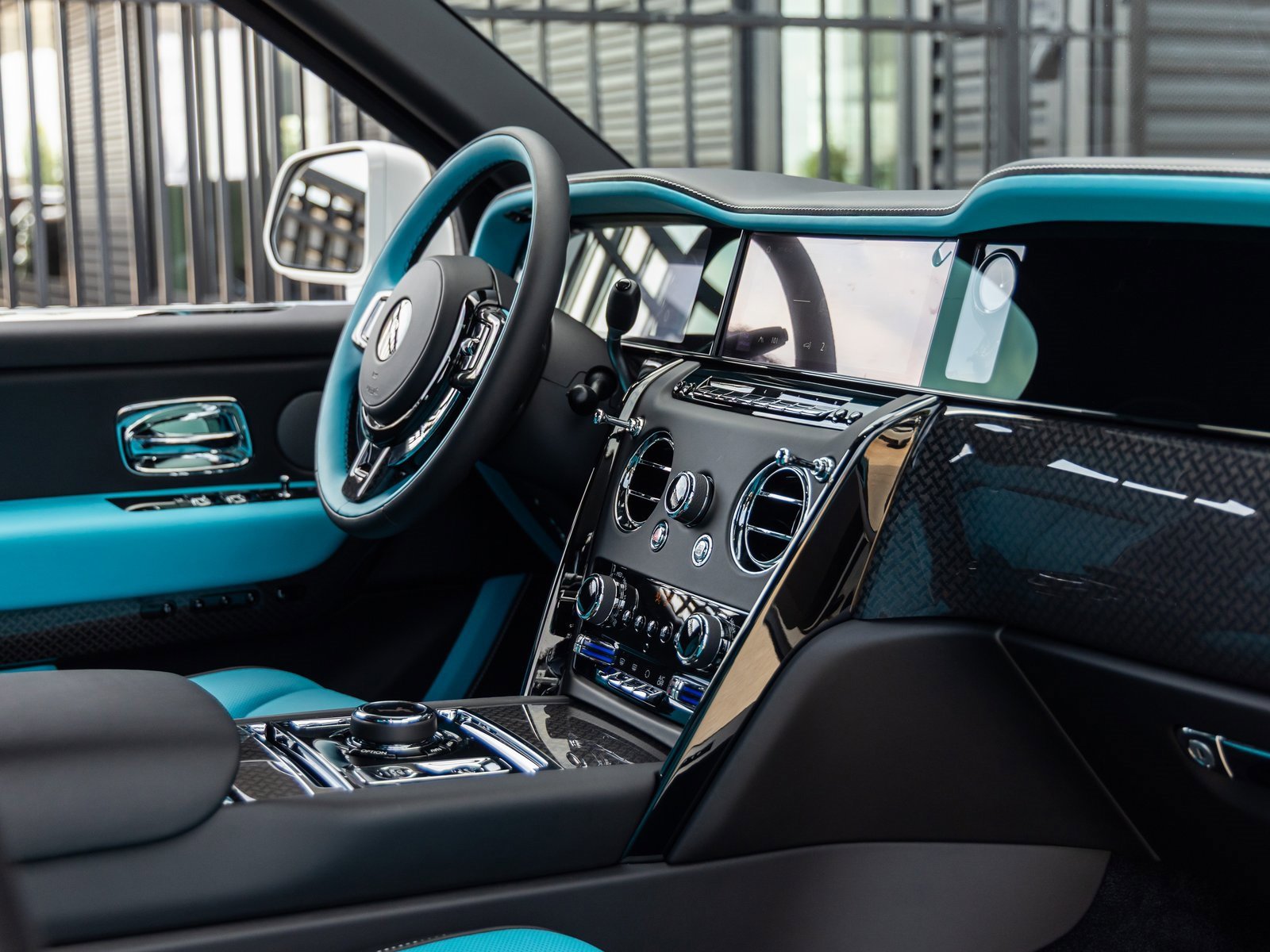 New 2026 Rolls-Royce Cullinan Black Badge image 58