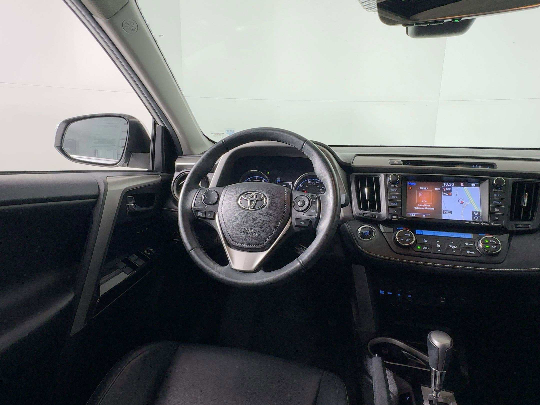 Used 2018 Toyota RAV4 Limited w/ Advanced Technology Package image 27