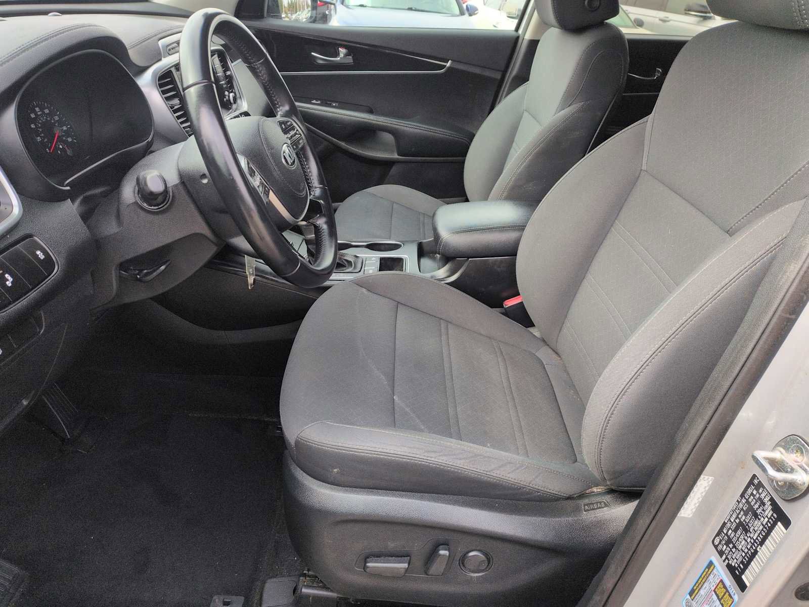Used 2019 Kia Sorento LX w/ LX Convenience Package FWD image 16