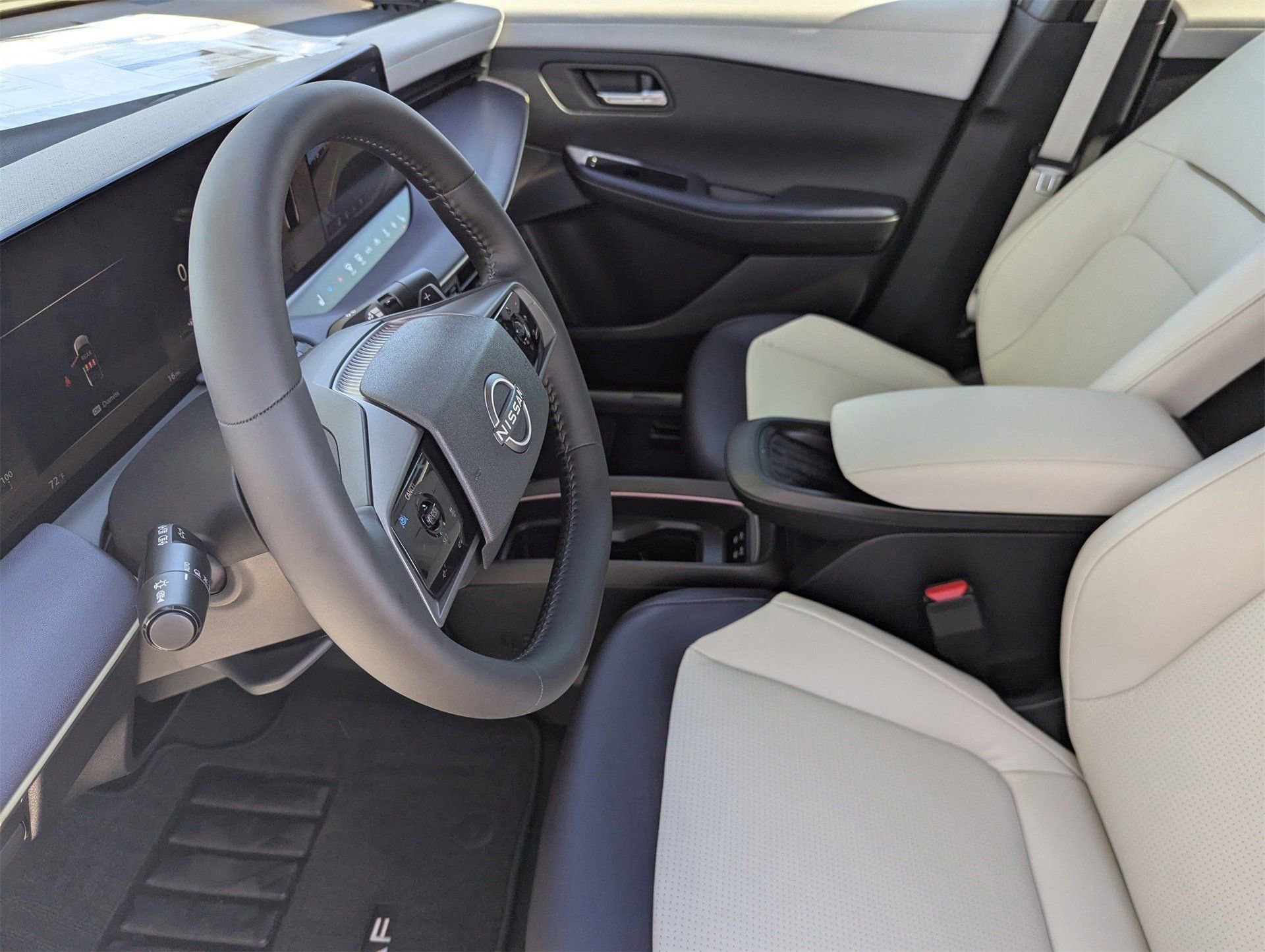 New 2026 Nissan Leaf SV+ w/ Floor Mat Package (SV+) image 12