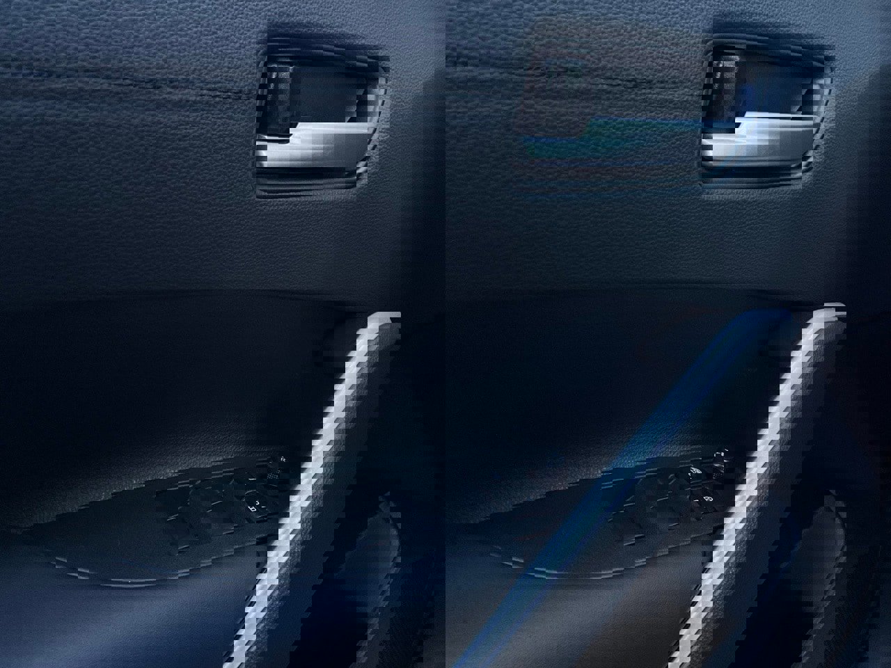 New 2026 Toyota Corolla Cross XLE image 21