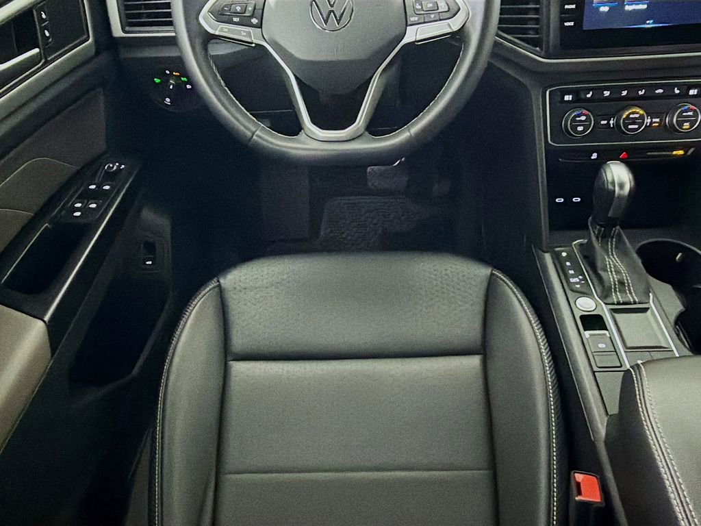 Used 2021 Volkswagen Atlas Cross Sport SE image 25