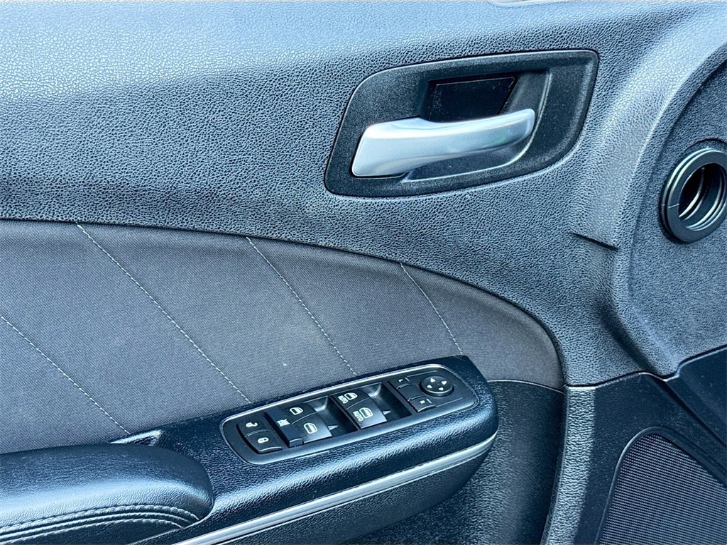 Used 2016 Dodge Charger R/T Scat Pack w/ Beats Audio Group image 24