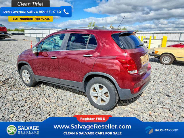 Used 2017 Chevrolet Trax LT w/ LT Convenience Package AWD/4WD image 3