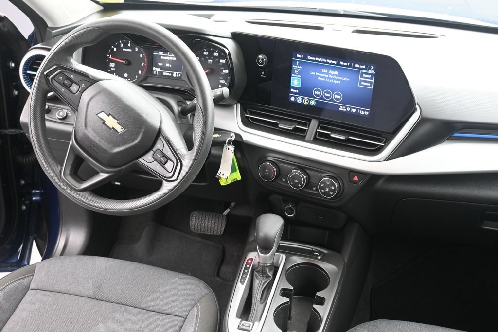 Certified 2024 Chevrolet Trax LS w/ LS Convenience Package FWD image 14
