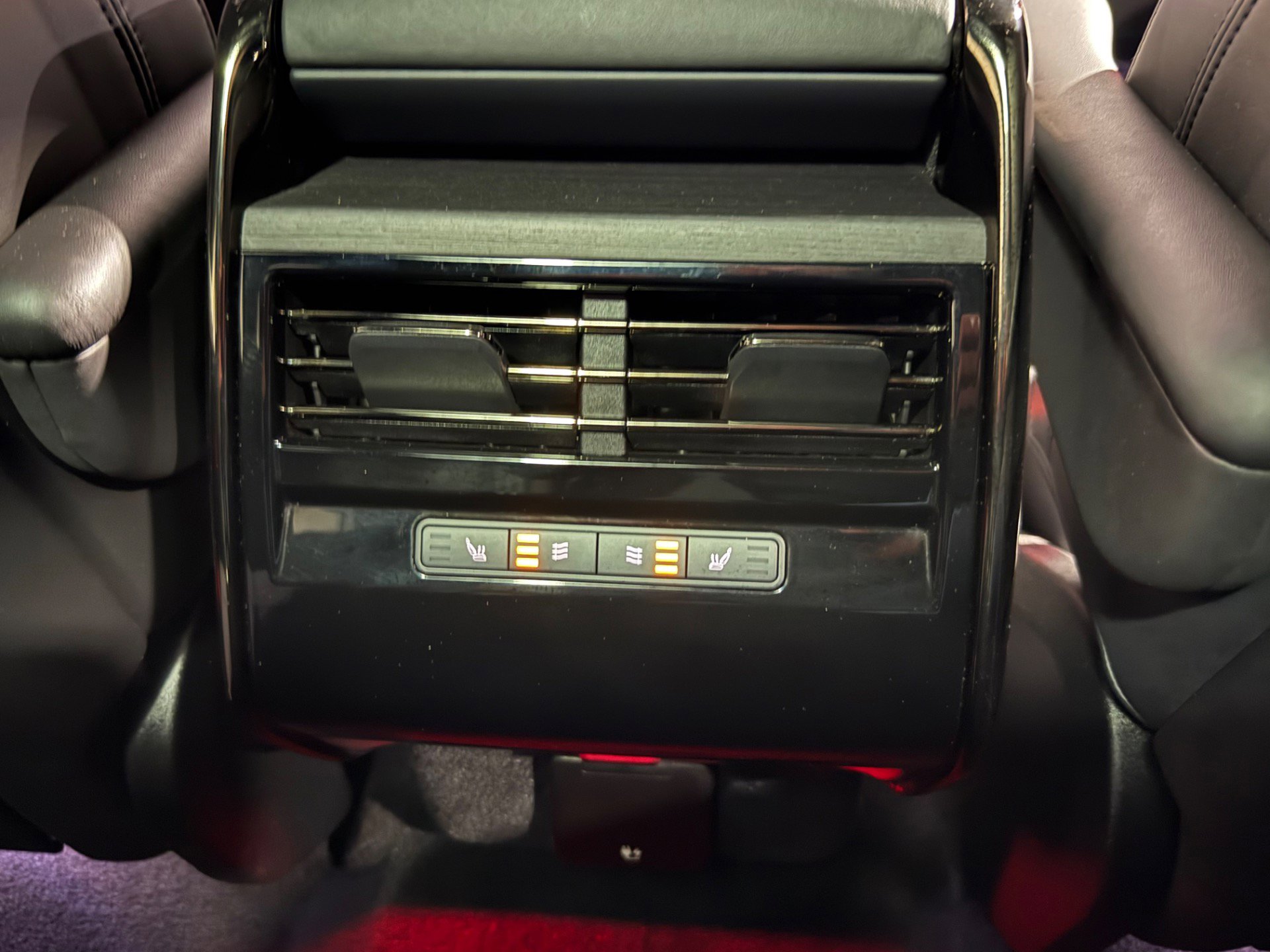 Used 2023 Land Rover Range Rover Sport SE image 57