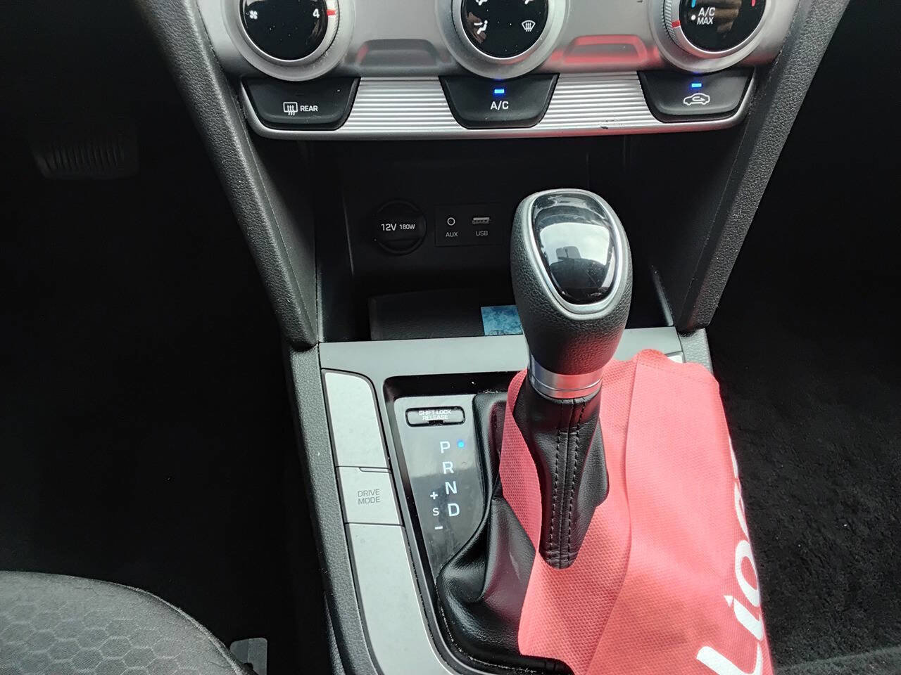 Used 2019 Hyundai Elantra SE w/ Cargo Package FWD image 15