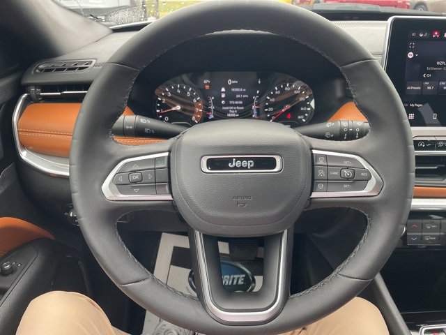 Used 2024 Jeep Compass Limited image 28