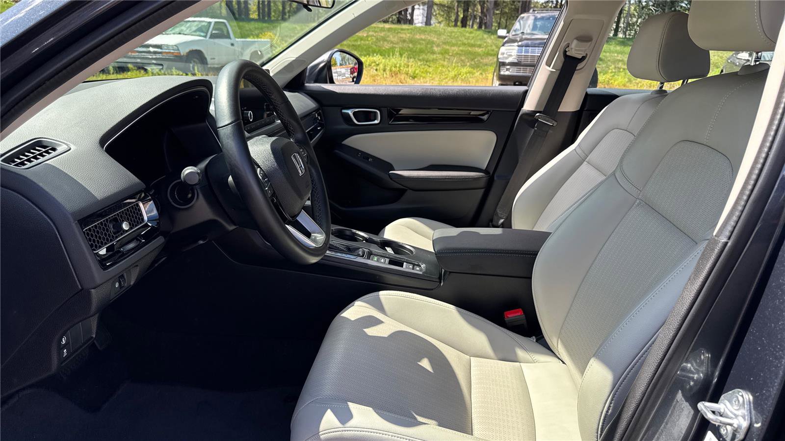 Used 2023 Honda Civic EX-L image 10